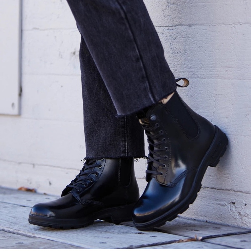 Blundstone Black Leather Combat Boots youth 5/womens 7